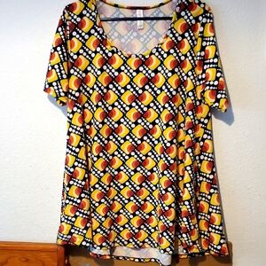 TEE #33 (PN) LuLaRoe Perfect T.
